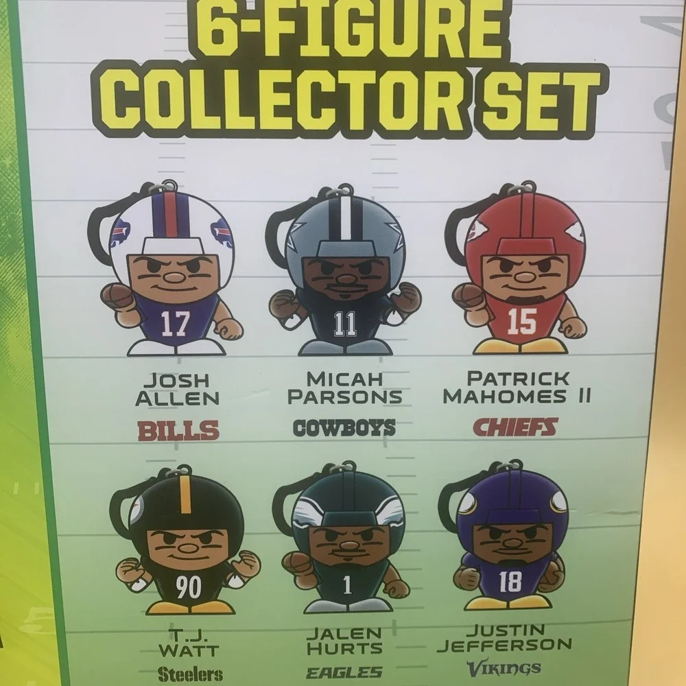 Squeezymates NFL Collector Box Set, 6 Figures New in Box Mahomes,Allen,Watt ++